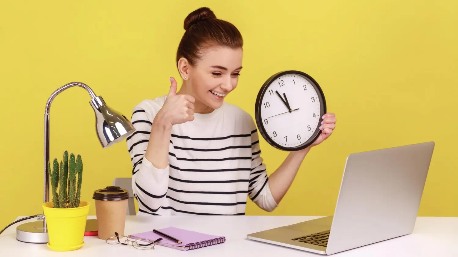 You are currently viewing Digital Minimalism : Reducing Screen Time Without Losing Productivity